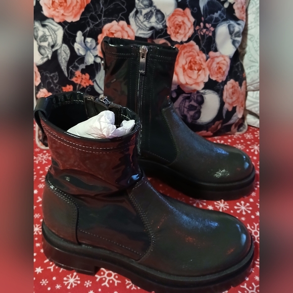 Aquatalia Women's Leoda Patent Leather Boots
