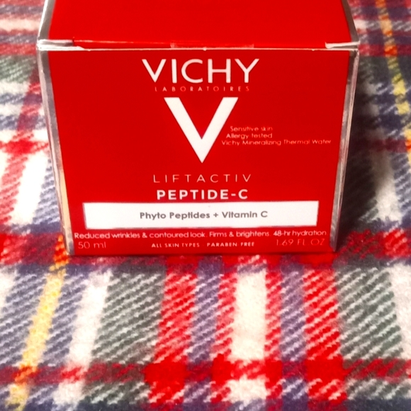 VICHY Liftactiv PEPTIDE-C 48-HR Hydration